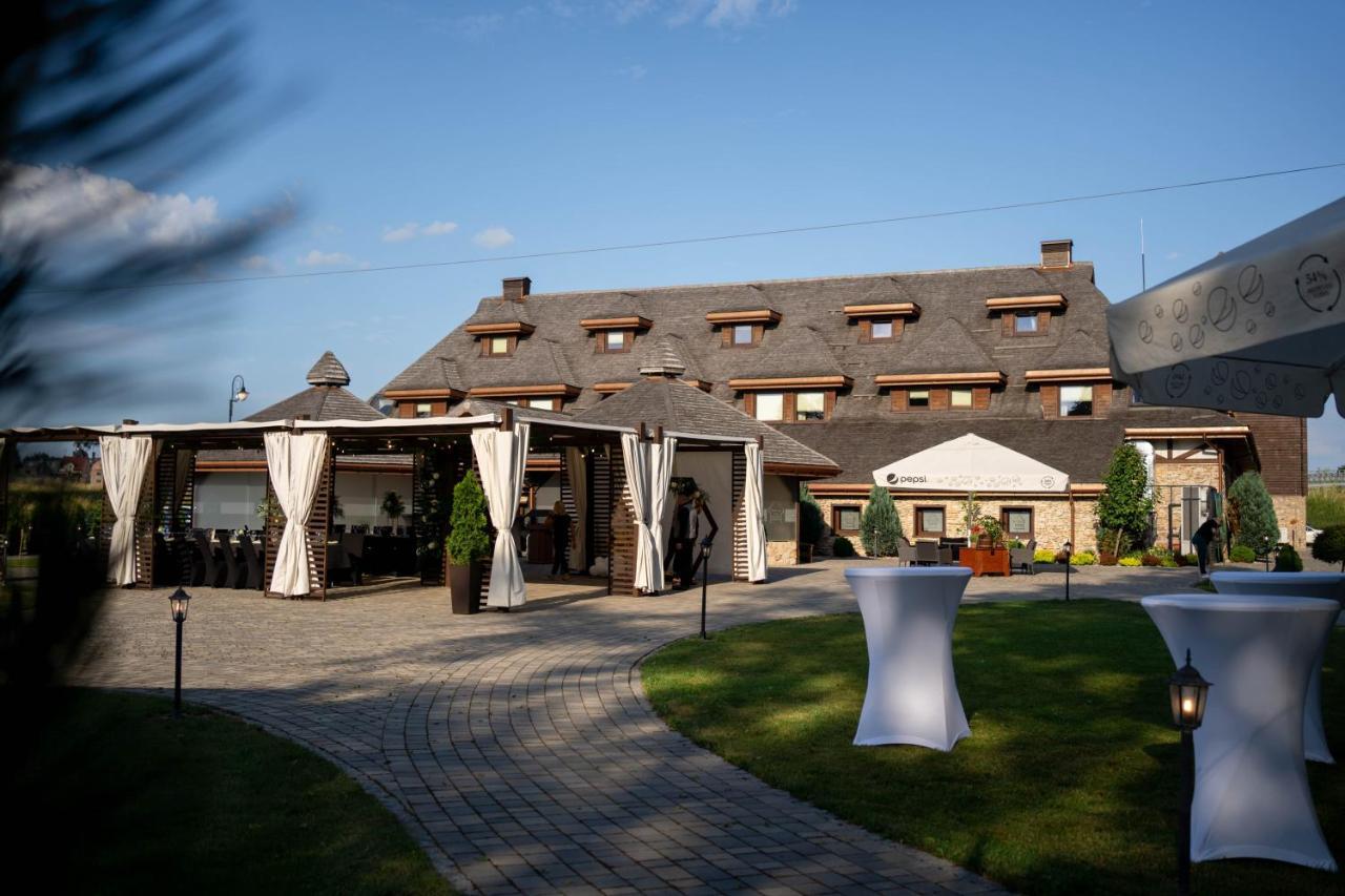 Hotel & Spa **** Kasztel Uniejow Exterior foto