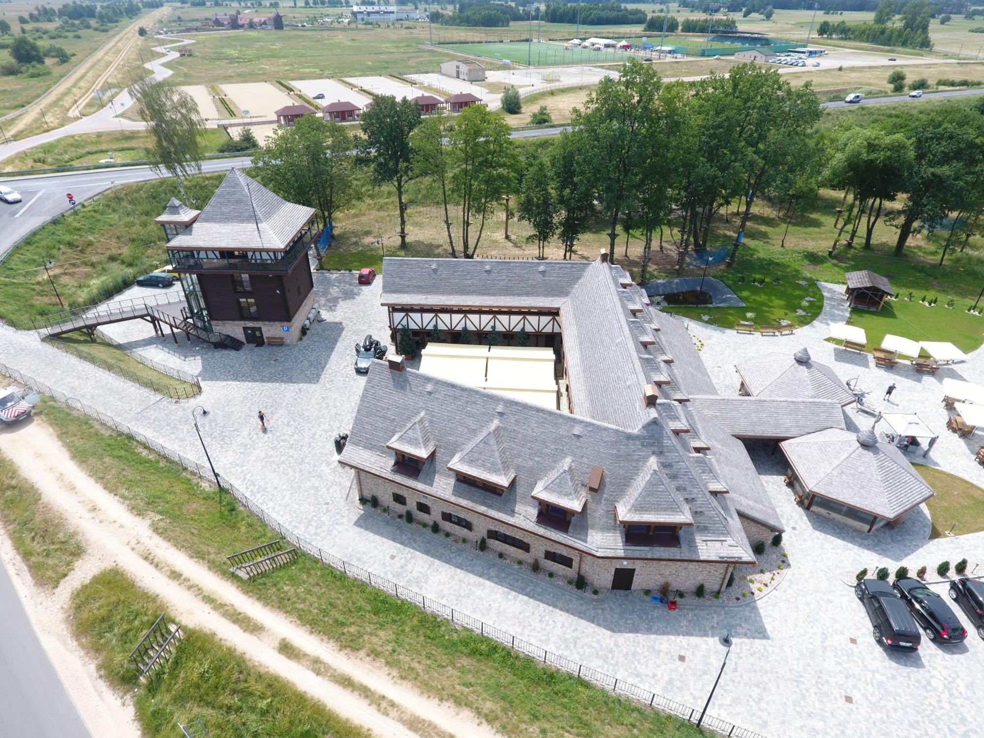 Hotel & Spa **** Kasztel Uniejow Exterior foto