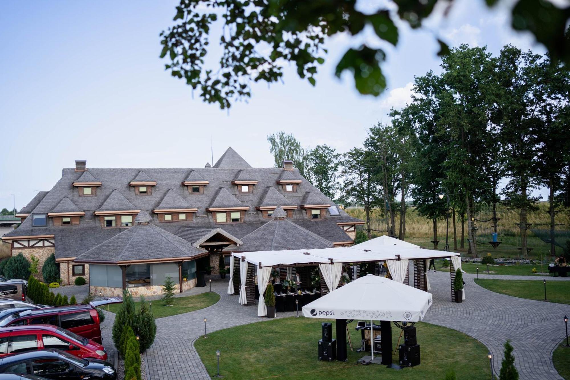 Hotel & Spa **** Kasztel Uniejow Exterior foto