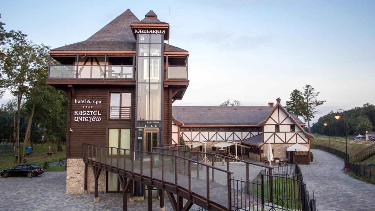 Hotel & Spa **** Kasztel Uniejow Exterior foto